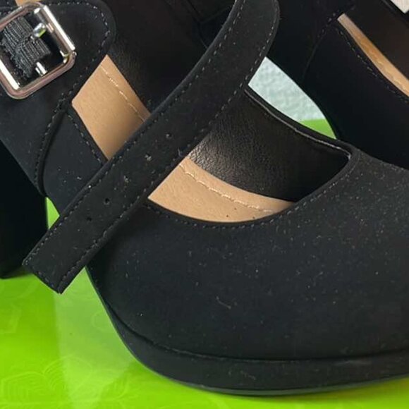 Y Not Addison Black 6M Shoes LIGHTLY WORN Still IN Box  Mary Janes ComCon Cospla - Picture 1 of 14